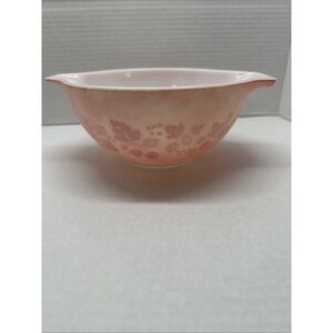 Vintage Pyrex Glass #442 Pink Gooseberry 1-1/2 QT Mixing Bowl